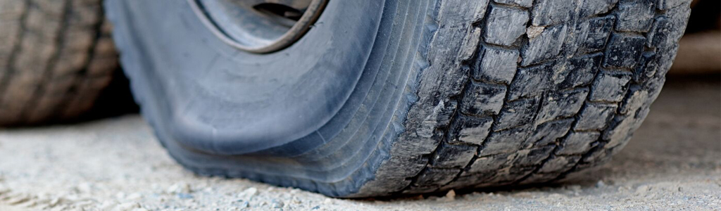 Easy and Simple Work with Tools When Repairing a Flat Tire or